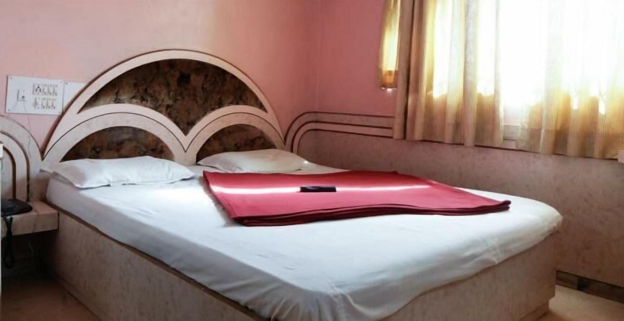 Hotel T.A.P. Paradise Bangalore Esterno foto