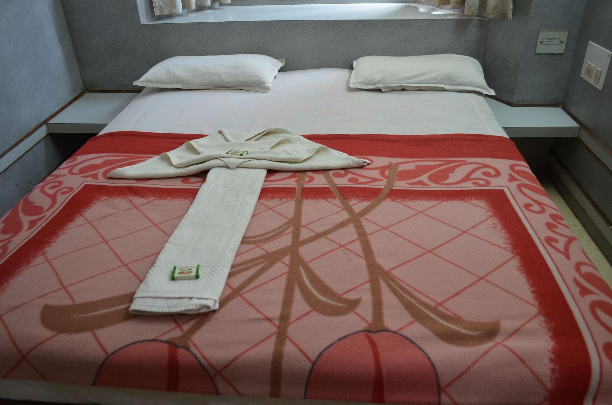 Hotel T.A.P. Paradise Bangalore Esterno foto