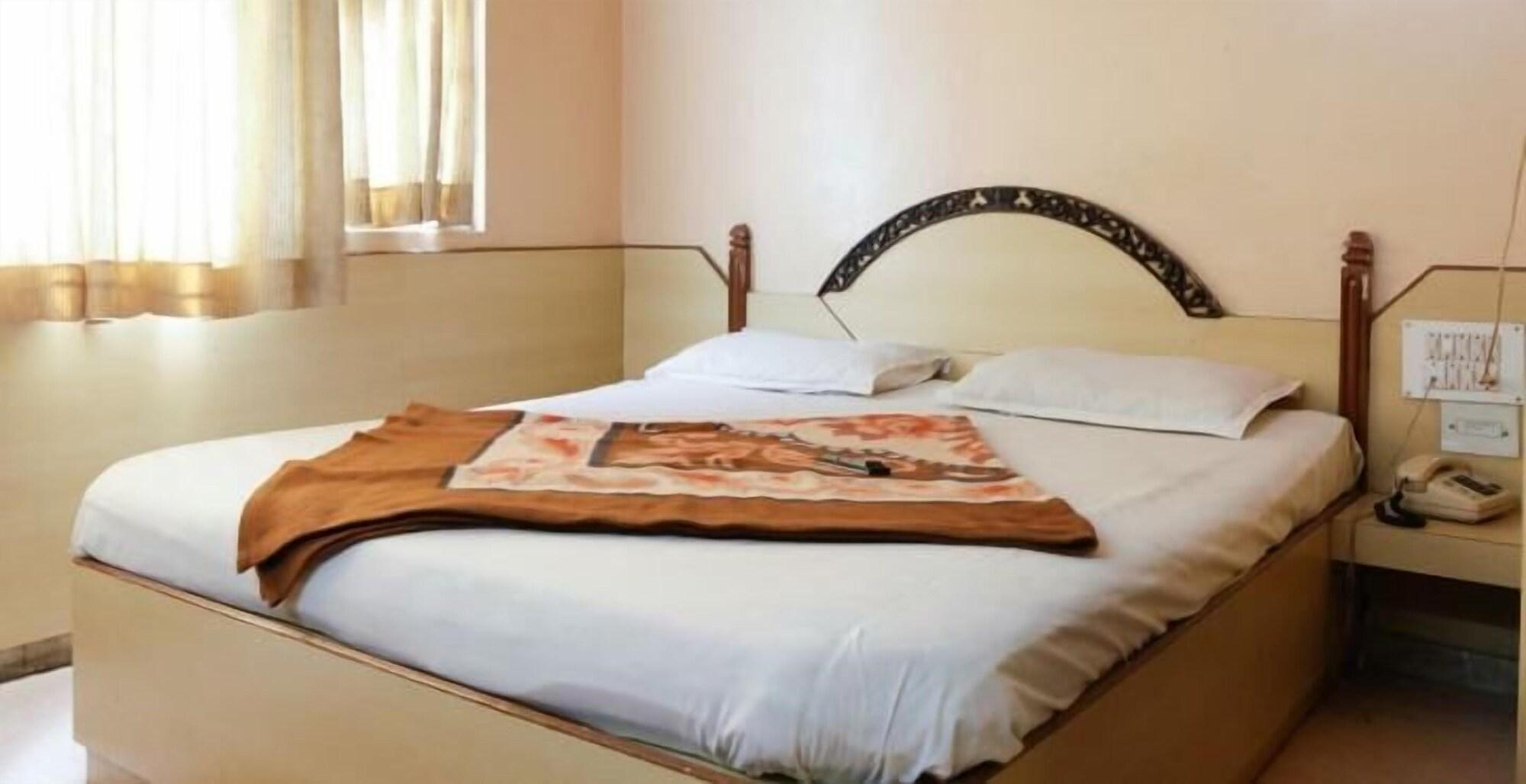 Hotel T.A.P. Paradise Bangalore Esterno foto