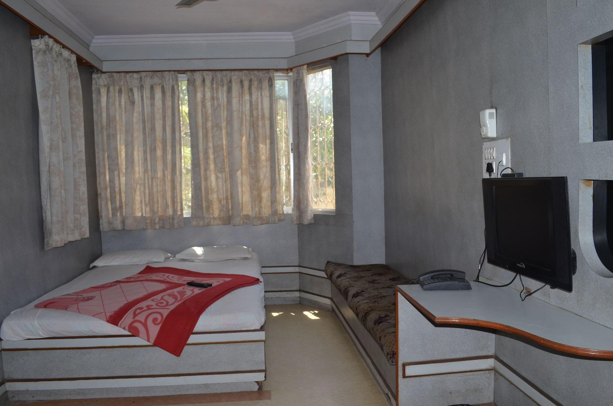 Hotel T.A.P. Paradise Bangalore Esterno foto